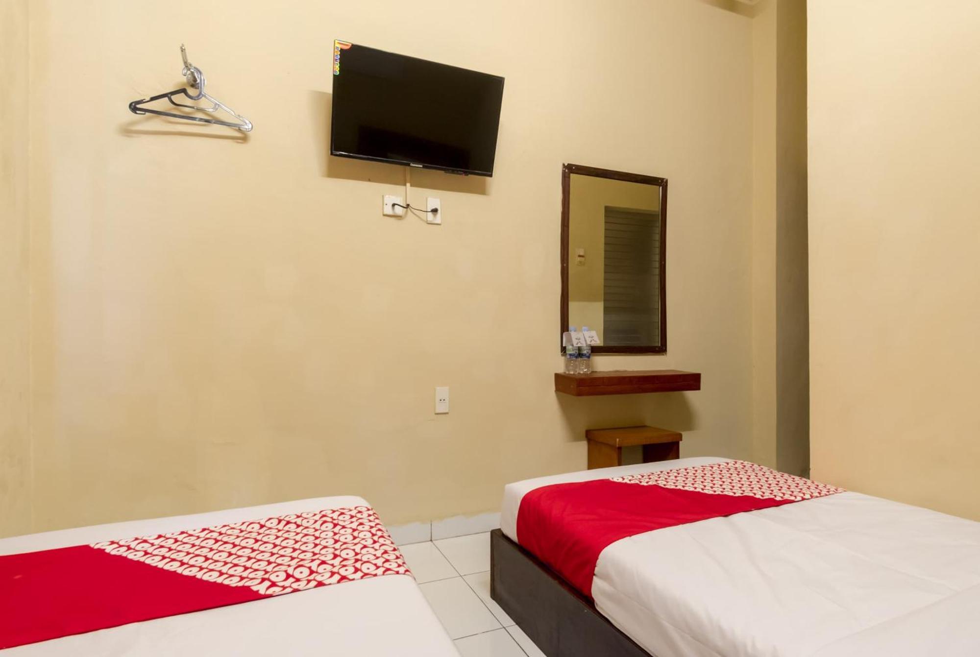 Capital O 615 Residence Puri Hotel Syariah Медан Екстер'єр фото