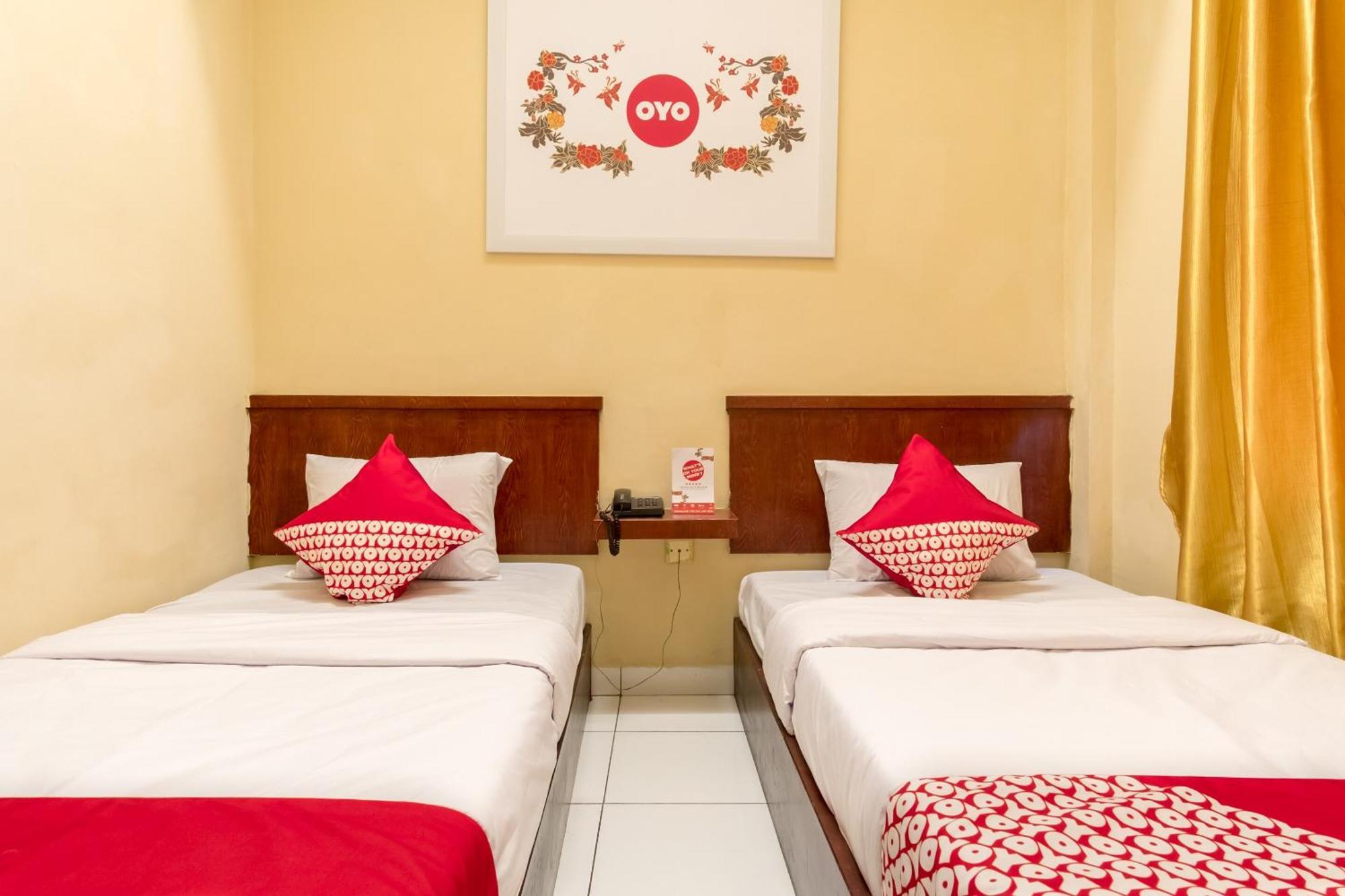 Capital O 615 Residence Puri Hotel Syariah Медан Екстер'єр фото