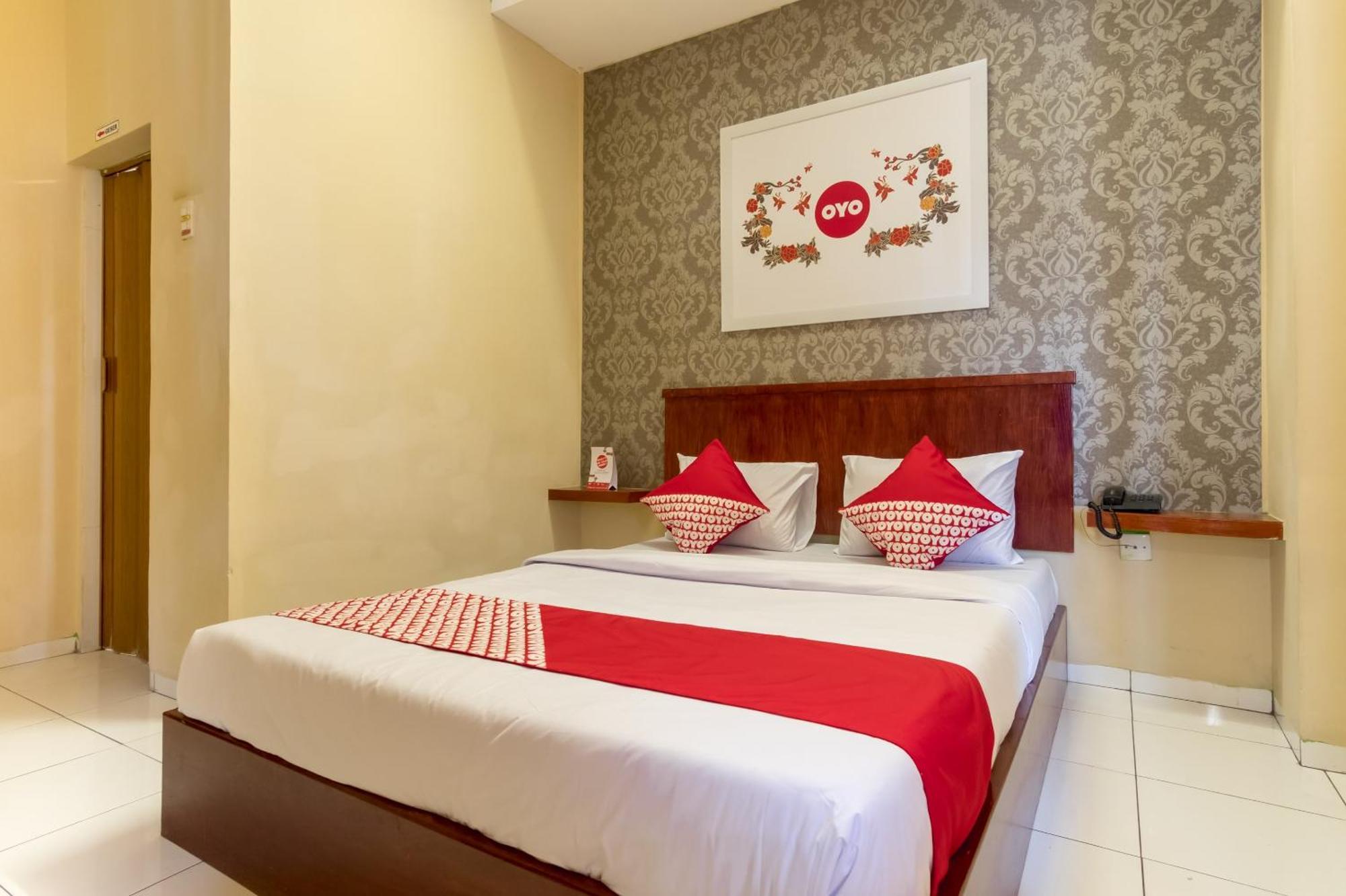 Capital O 615 Residence Puri Hotel Syariah Медан Екстер'єр фото